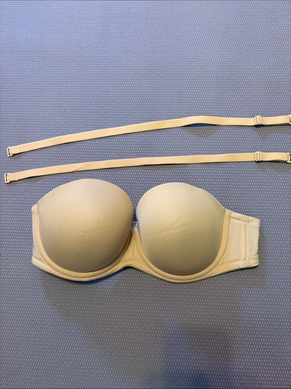Wacoal Strapless Convertible Bra in Light Beige